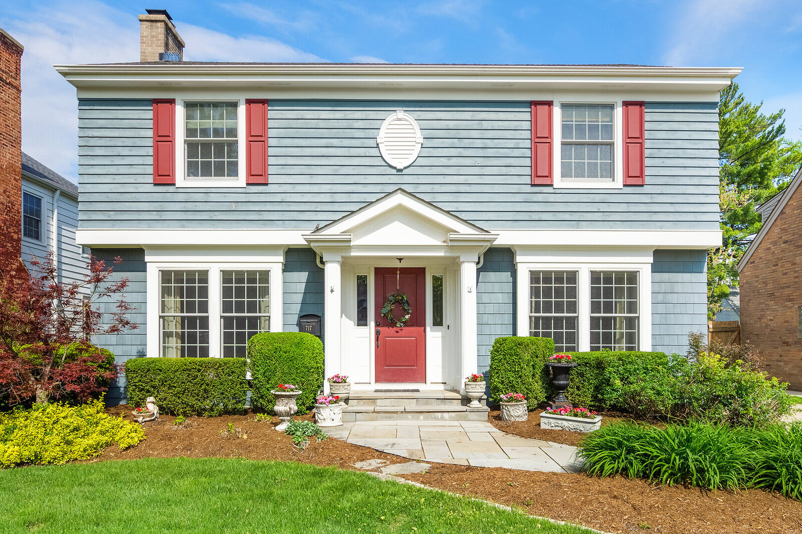 Property Photo: 717 S Madison Avenue IL 60525