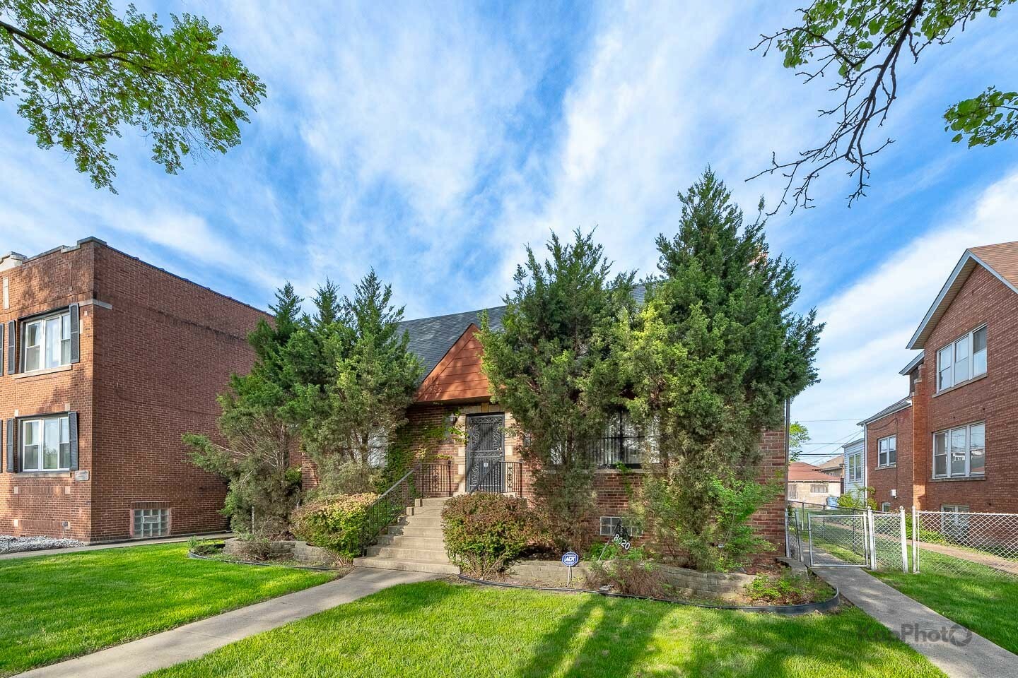 Property Photo: 8620 S Marshfield Avenue IL 60620