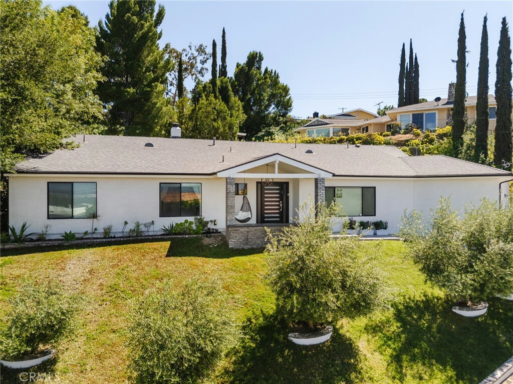 Property Photo:  3554 Alginet Drive  CA 91436 