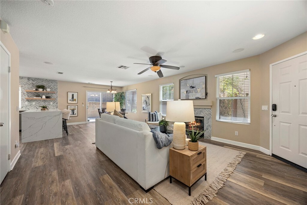 Property Photo: 1534 Rowan Gln CA 92025