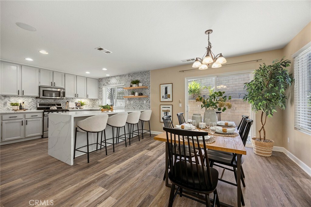 Property Photo:  1534 Rowan Gln  CA 92025 