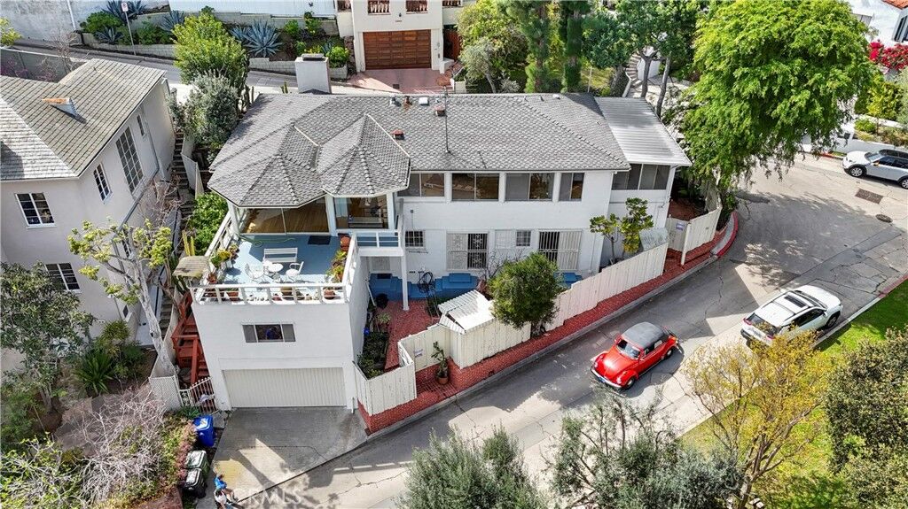 Property Photo: 2001 Kenilworth Avenue CA 90039