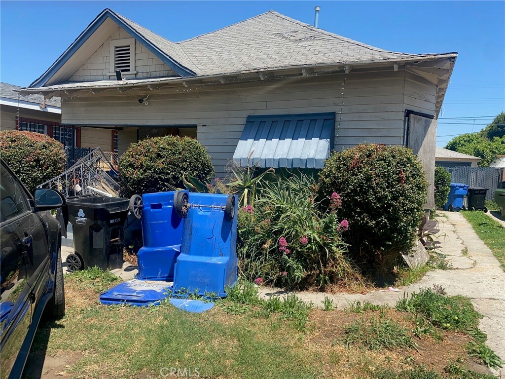 Property Photo: 237 E 65th Street CA 90003