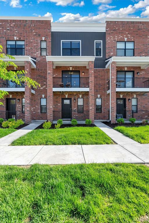 Property Photo: 5014 Daggett Avenue MO 63110