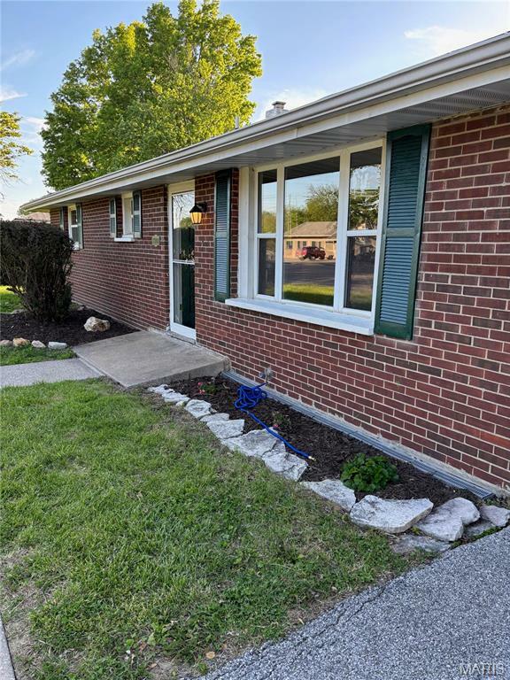 Property Photo: 7208 Montclair IL 62035