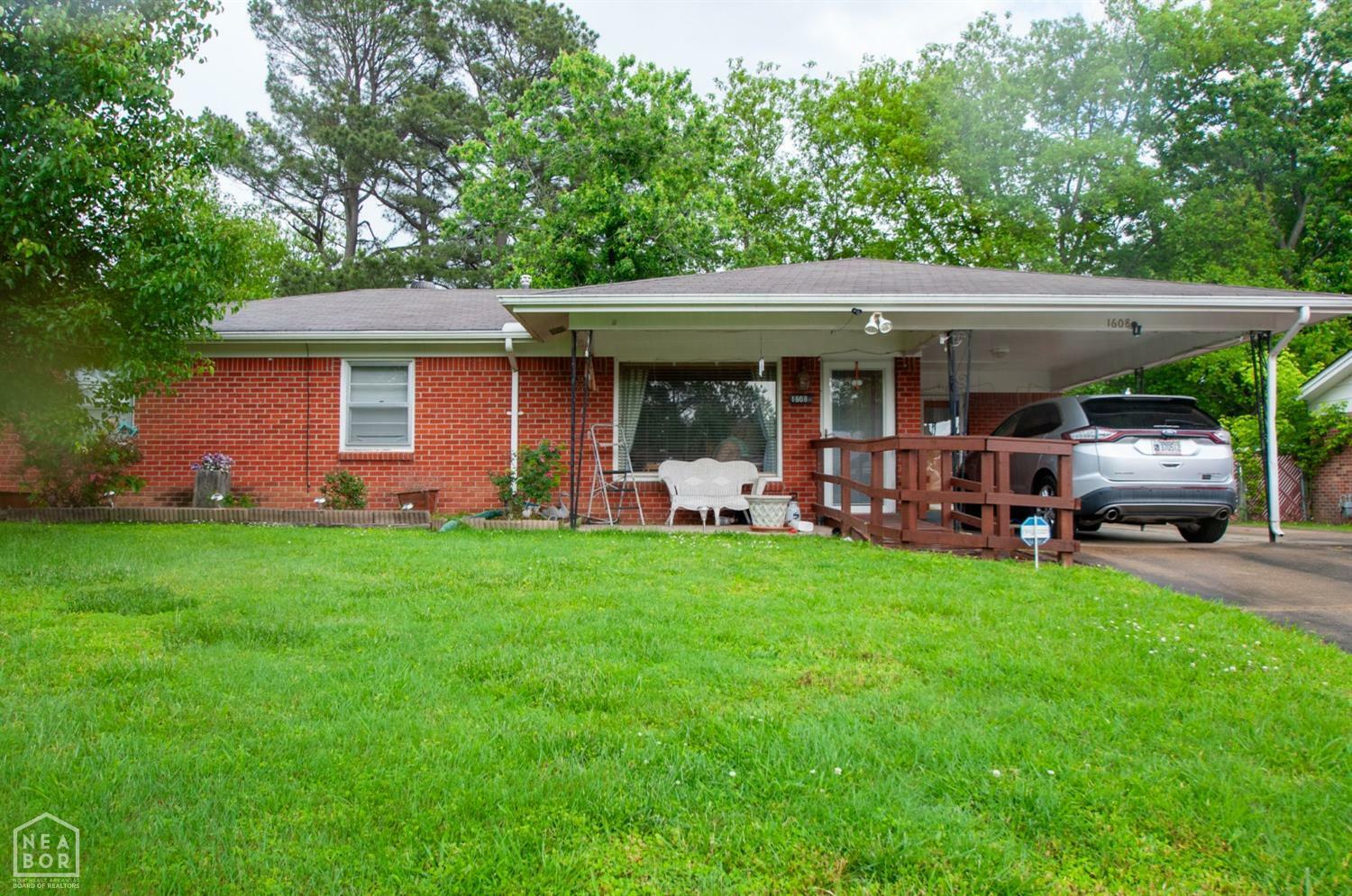 Property Photo: 1608 N Easy AR 72401