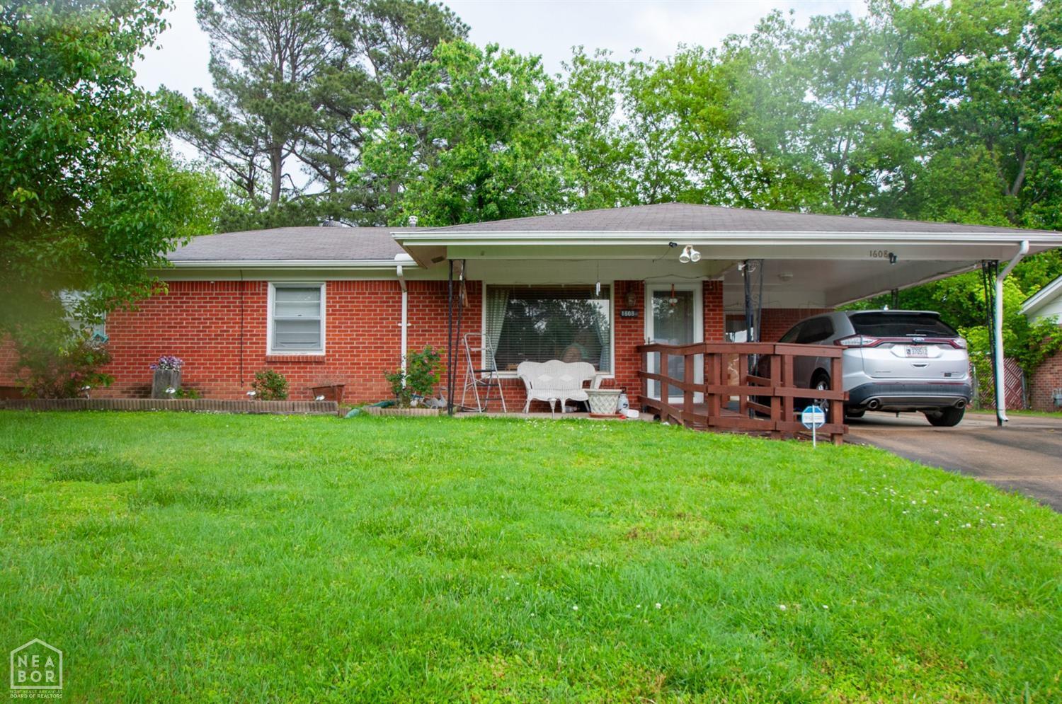 Property Photo:  1608 N Easy  AR 72401 