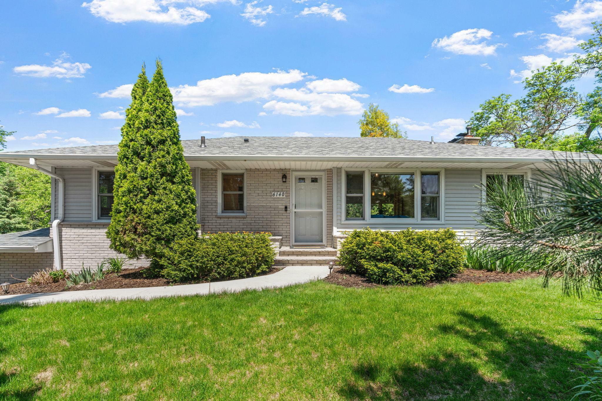 Property Photo: 6140 Glenwood Avenue MN 55422