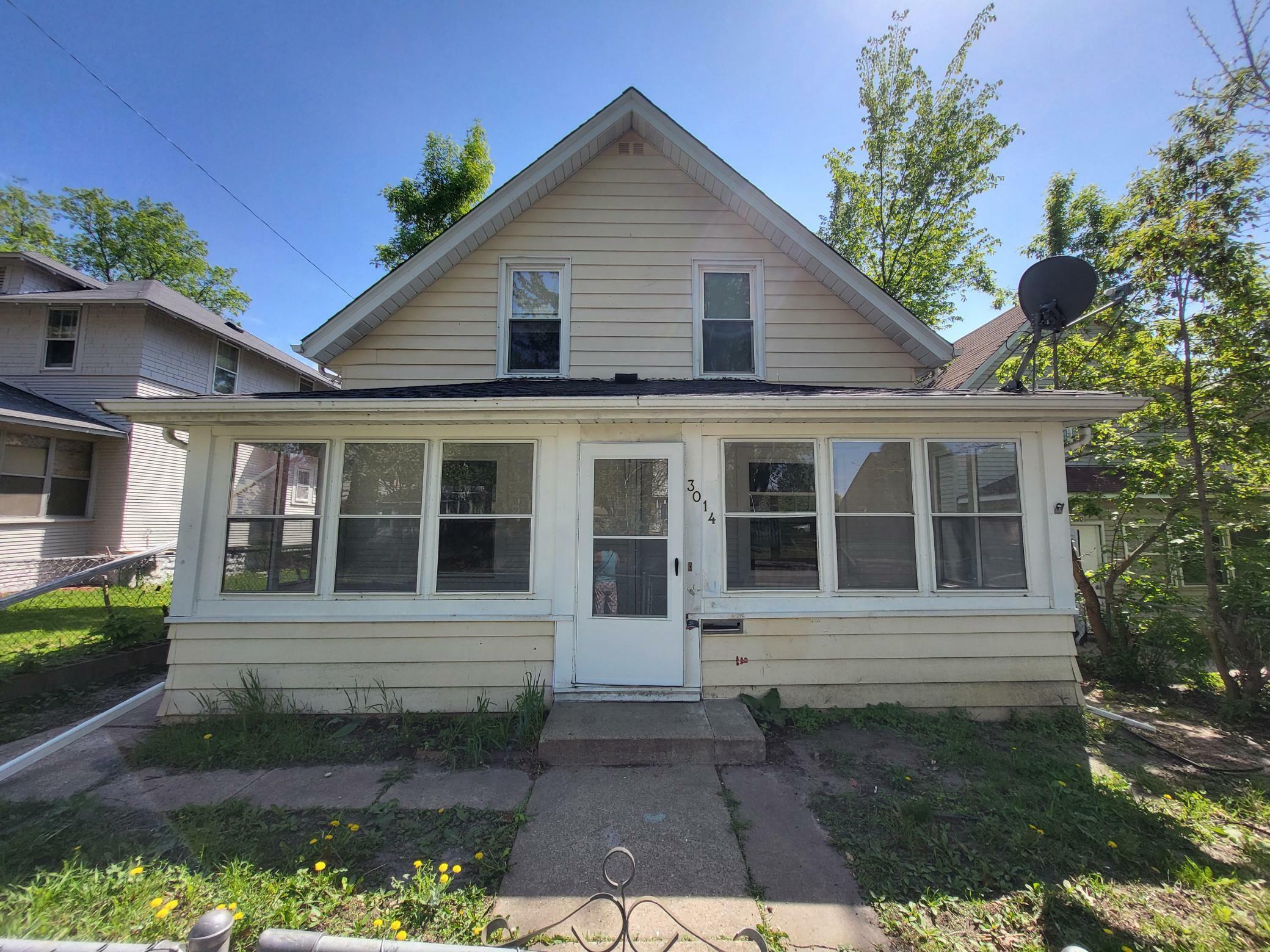 Property Photo: 3014 Russell Avenue N MN 55411