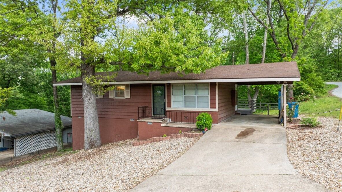 Property Photo:  33 Gillingham Drive  AR 72715 