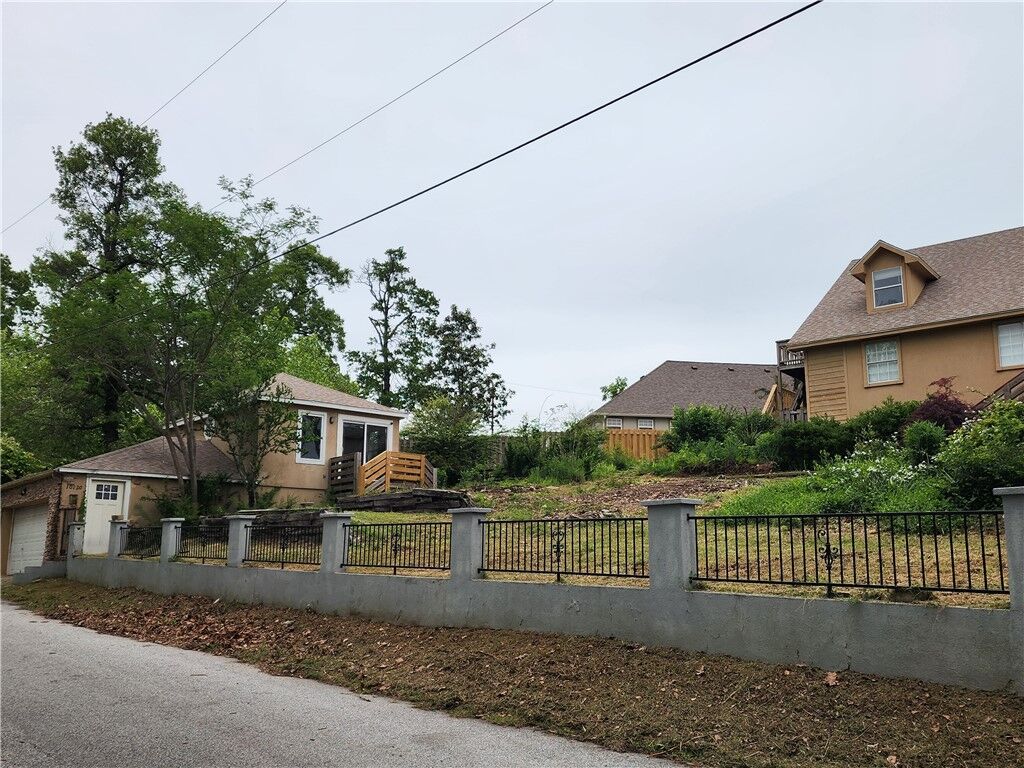 Property Photo: 13876 Gentilly Road AR 72758