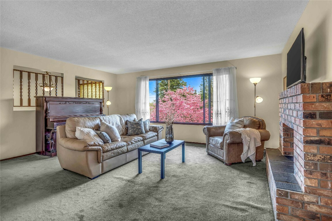 Property Photo: 10090 Kel Vern Crescent BC V4V 1L3
