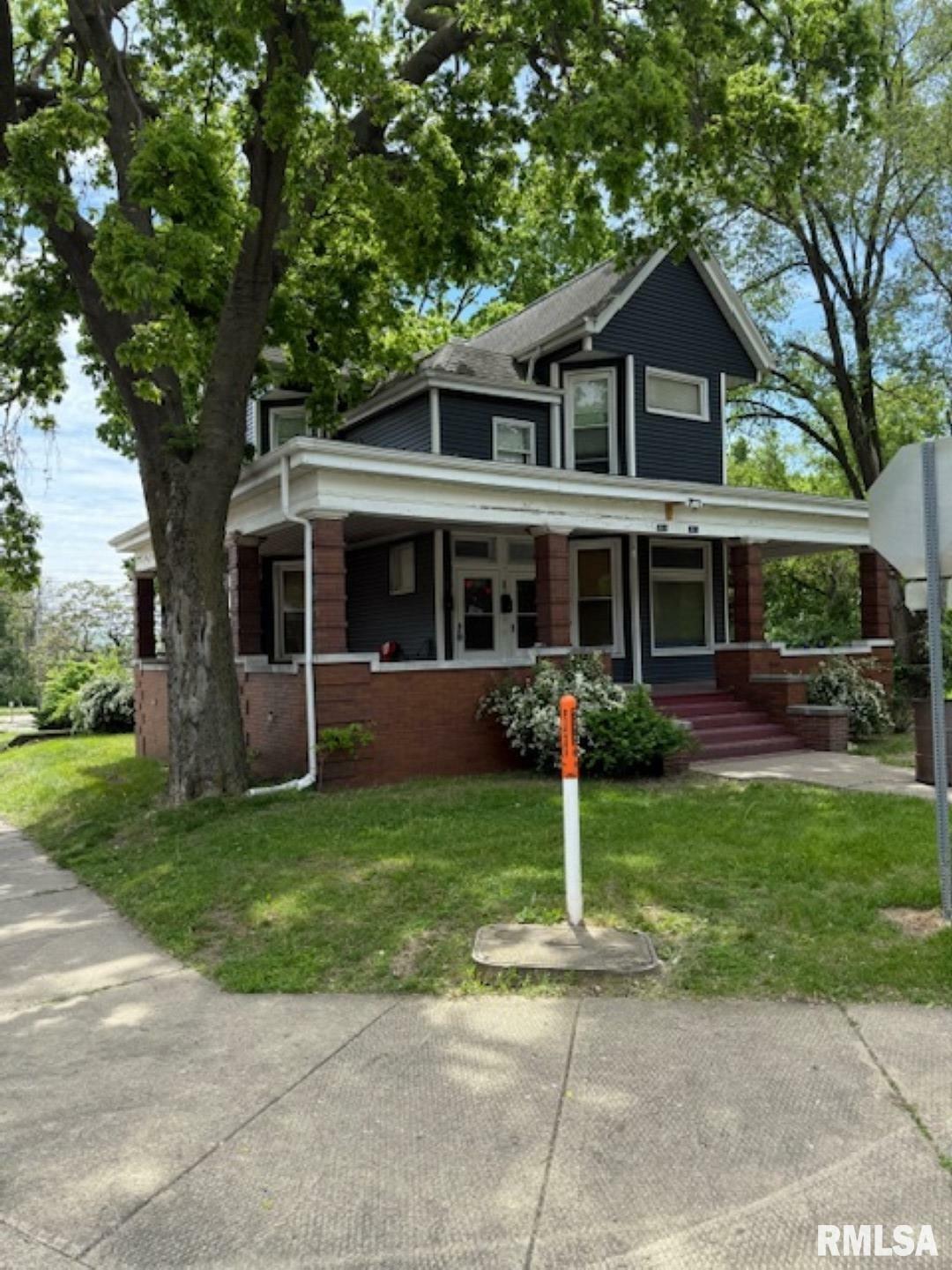 Property Photo: 2826 NE Madison Avenue IL 61603