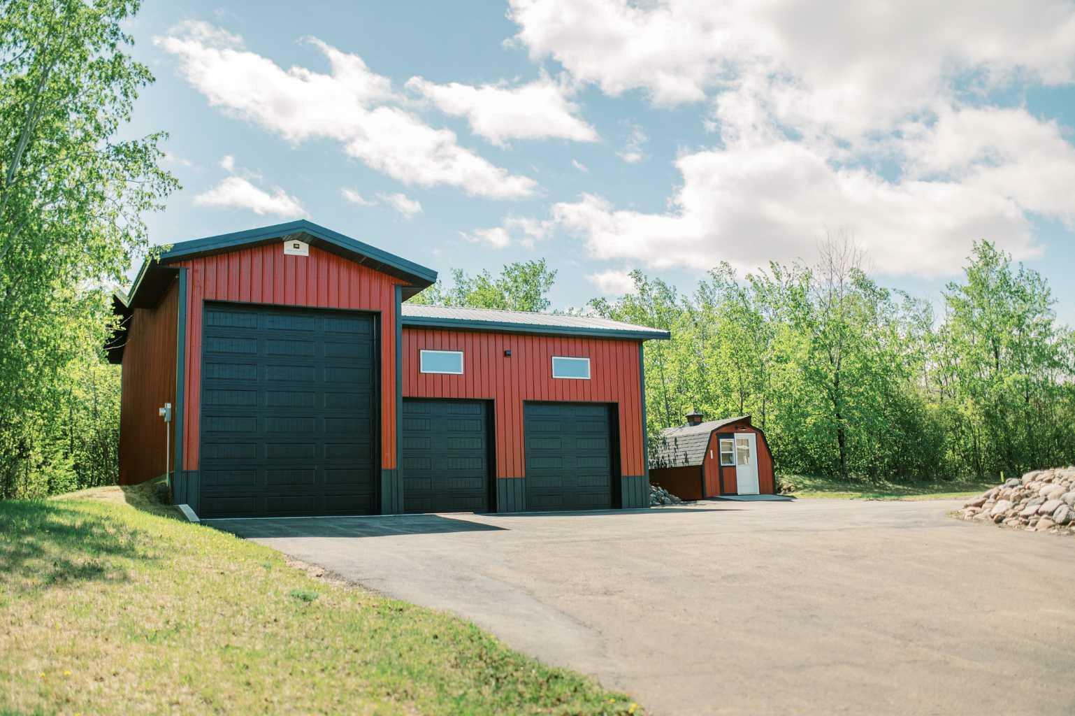 Property Photo: 7 Buffalo Way AB T0C 3B0
