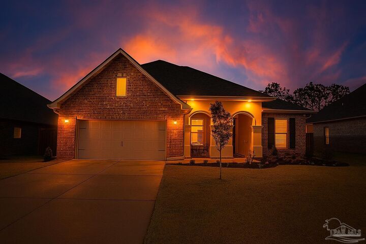 Property Photo: 3076 Mountain Laurel Tr FL 32533