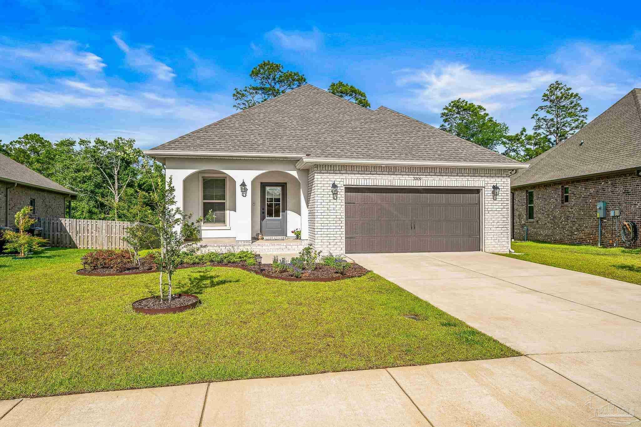 Property Photo: 3209 Mountain Laurel Tr FL 32533