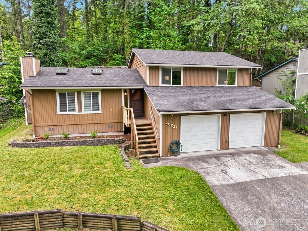 Property Photo: 26221 222nd Place SE WA 98038