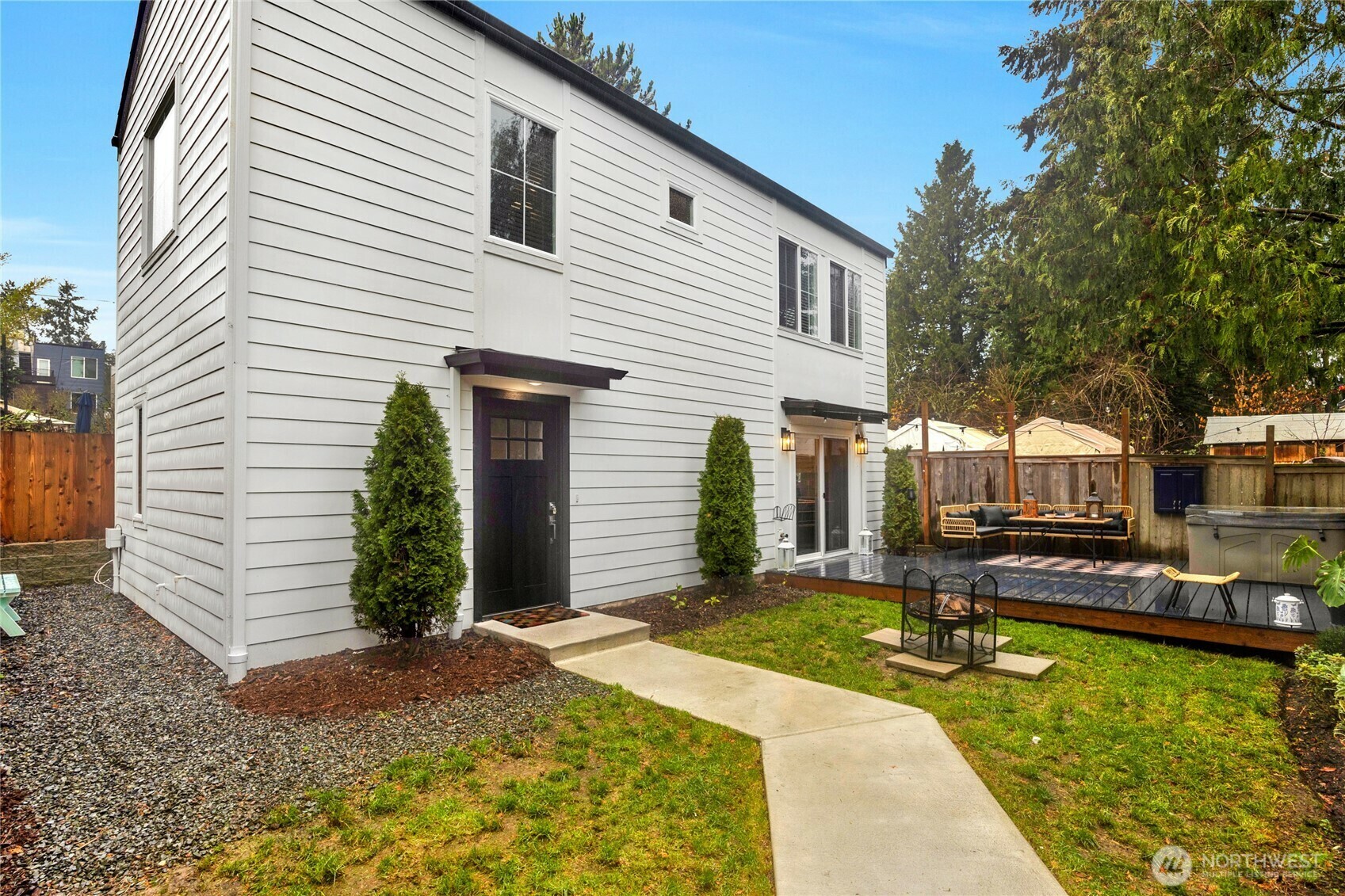 Property Photo: 712 NW 95th Street 2 WA 98117