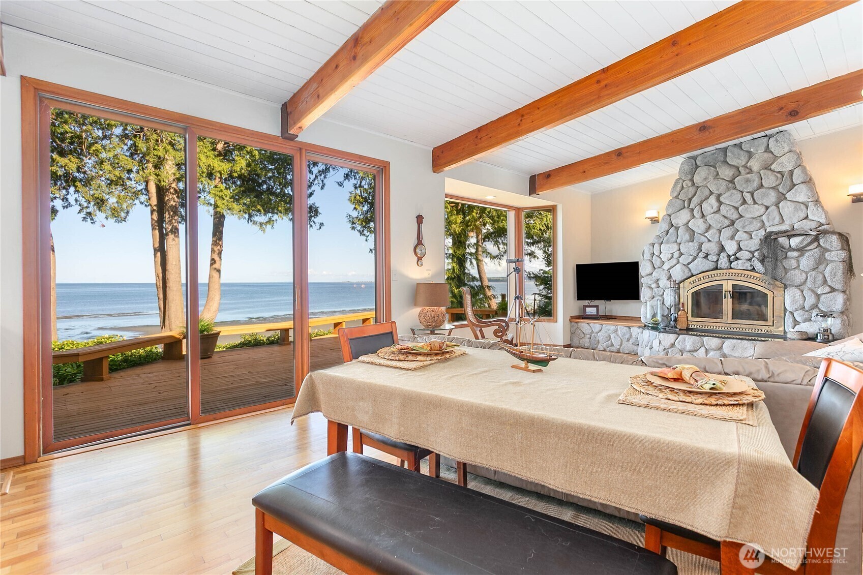 Property Photo:  3003  Haxton Way  WA 98226 
