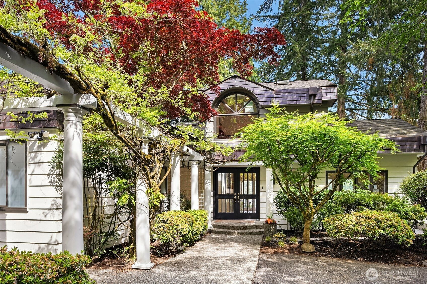 Property Photo: 6014 E Mercer Way WA 98040