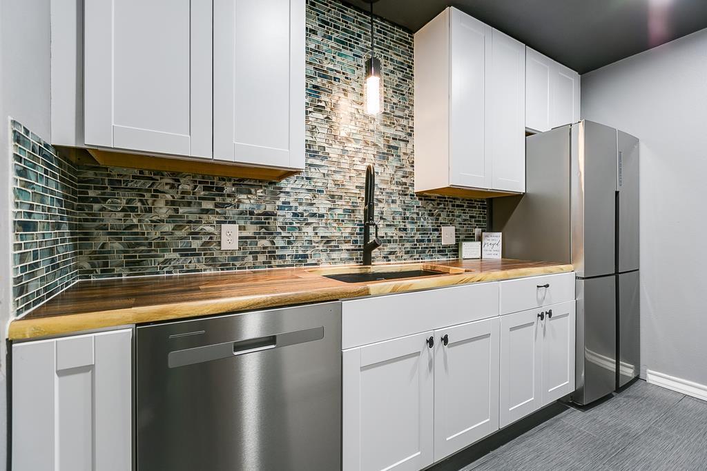 Property Photo: 220-K W Twohig Ave TX 76901