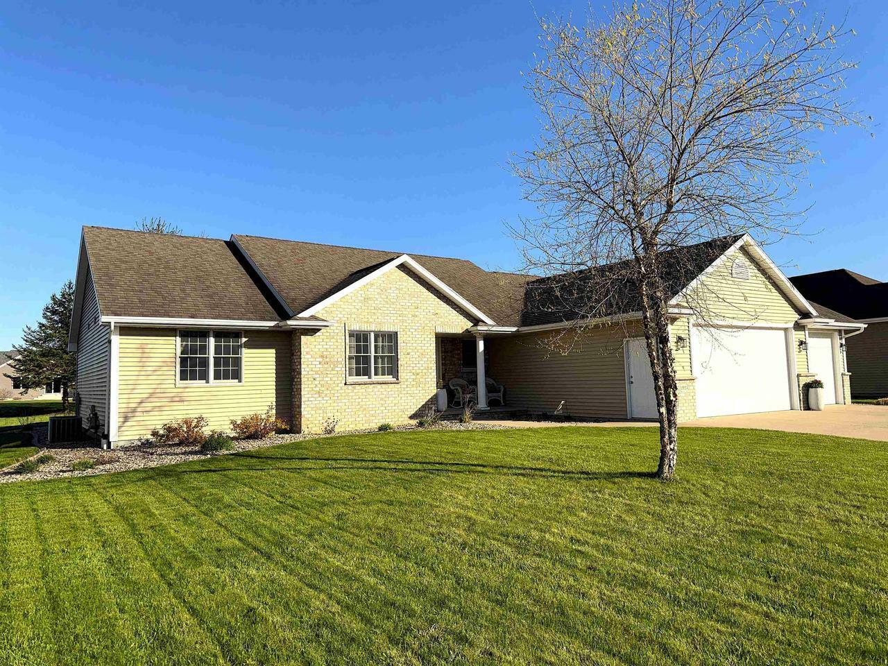 Property Photo: 1923 Creek Side Drive WI 54956