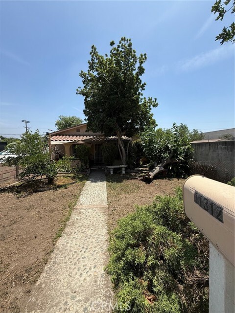 Property Photo: 11312 Goss Street CA 91352