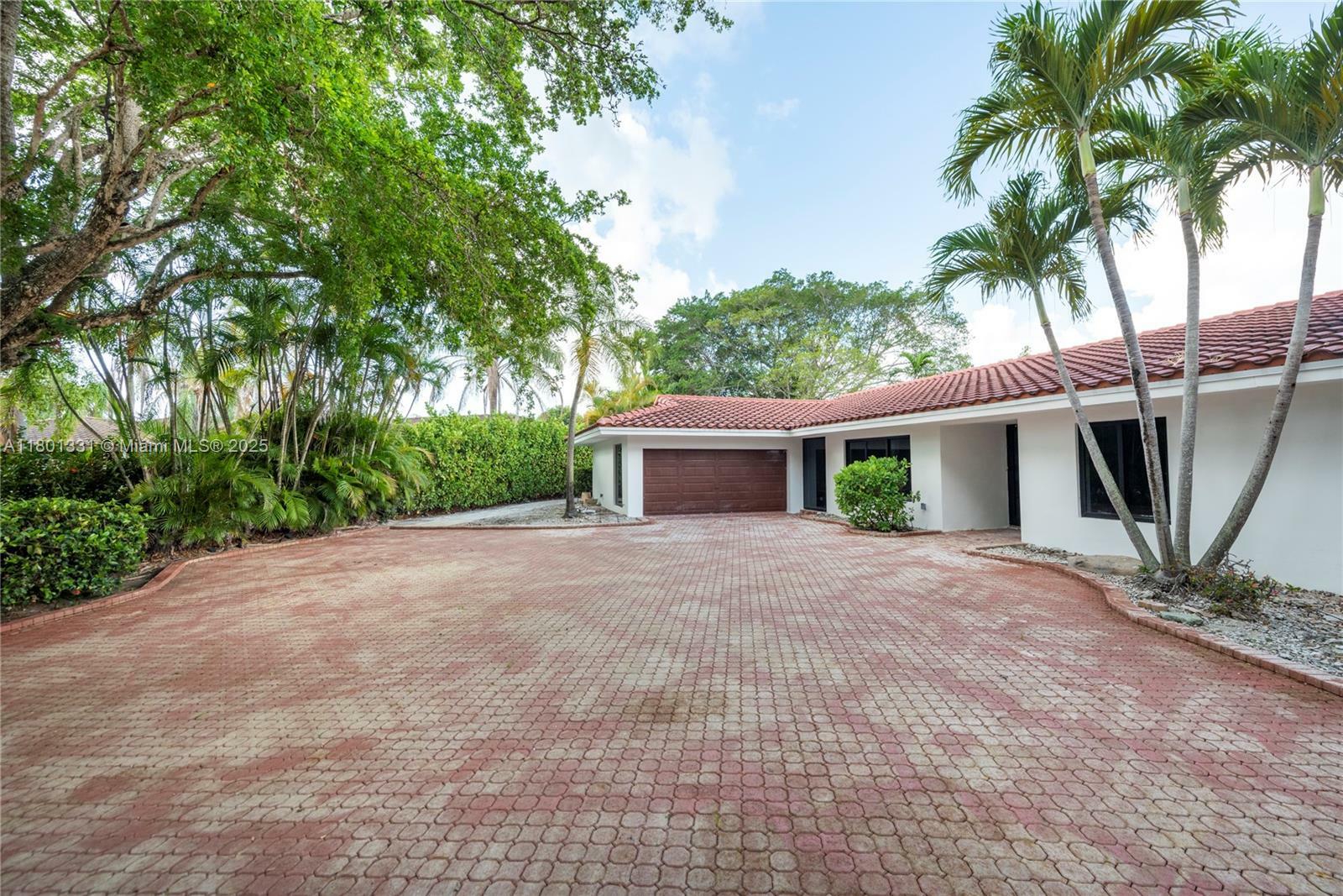 Property Photo: 2800 Palmer Dr FL 33021