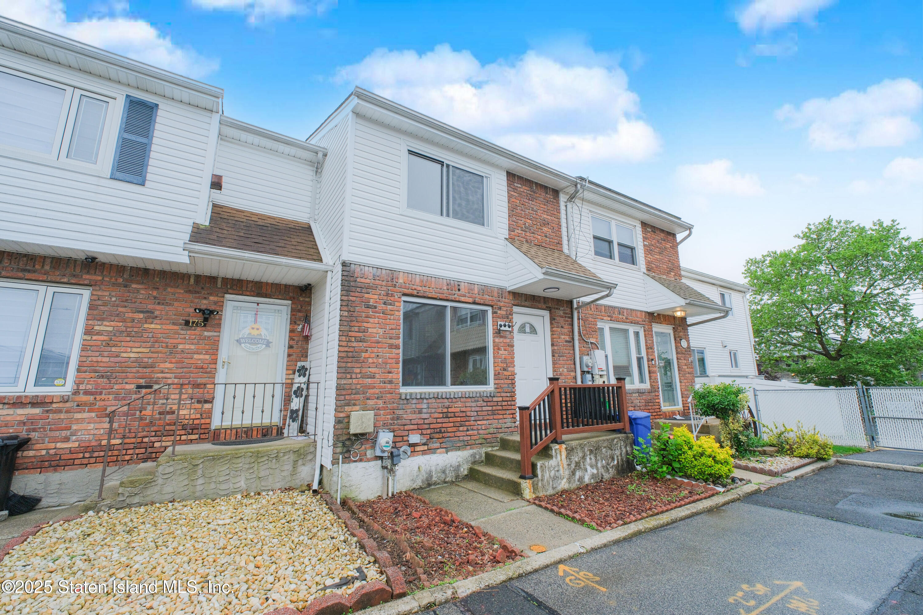 Property Photo:  177 Freedom Avenue  NY 10314 