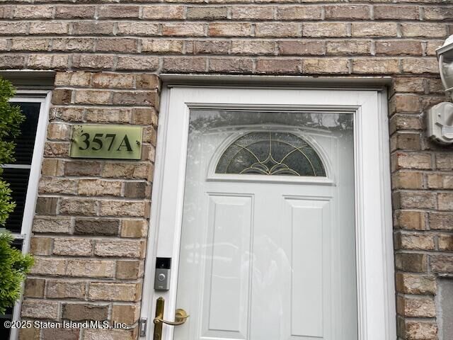 Property Photo:  357 Hylan Boulevard A  NY 10305 