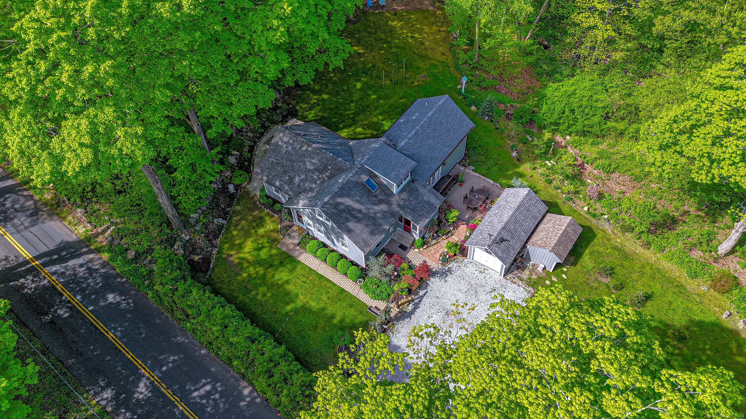 Property Photo: 471 Newtown Turnpike CT 06896