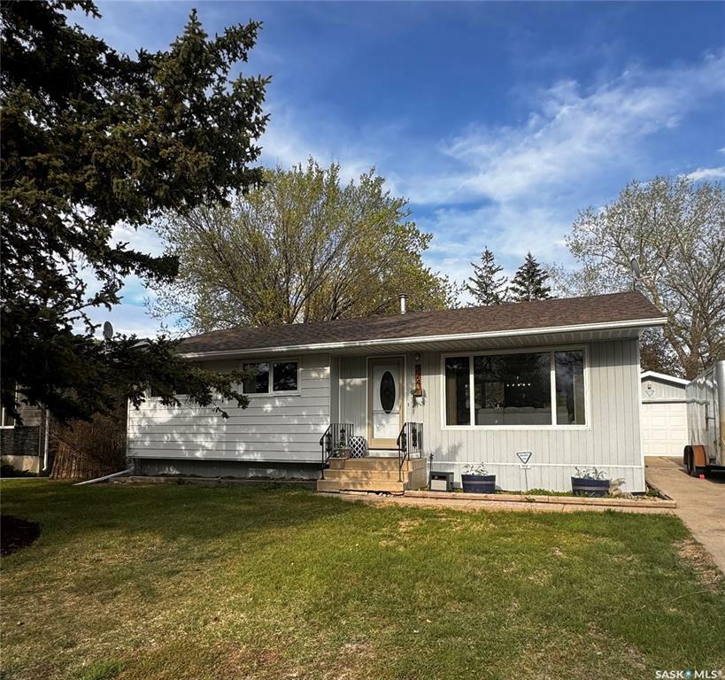 Property Photo: 224 17th Street NE SK S4H 2P2