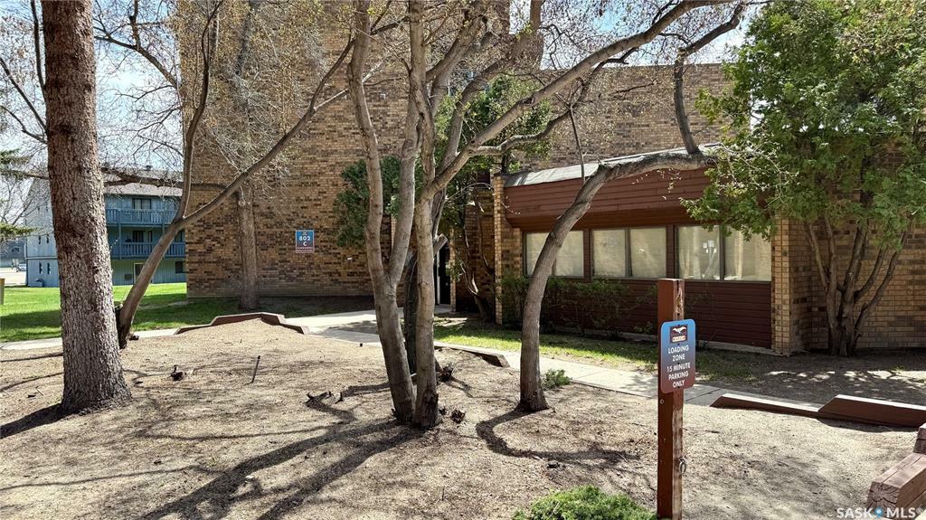 Property Photo: 802C Kingsmere Boulevard 307 SK S7J 4B7