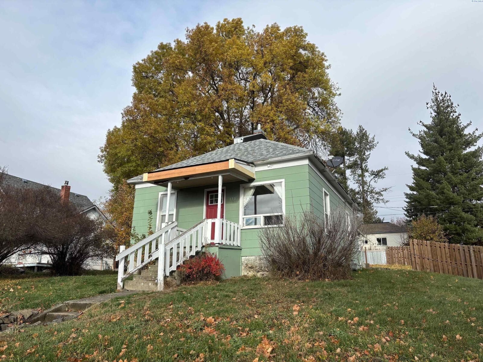 2 bed Palouse home for sale: 130 E Mohr, Palouse, WA 99161