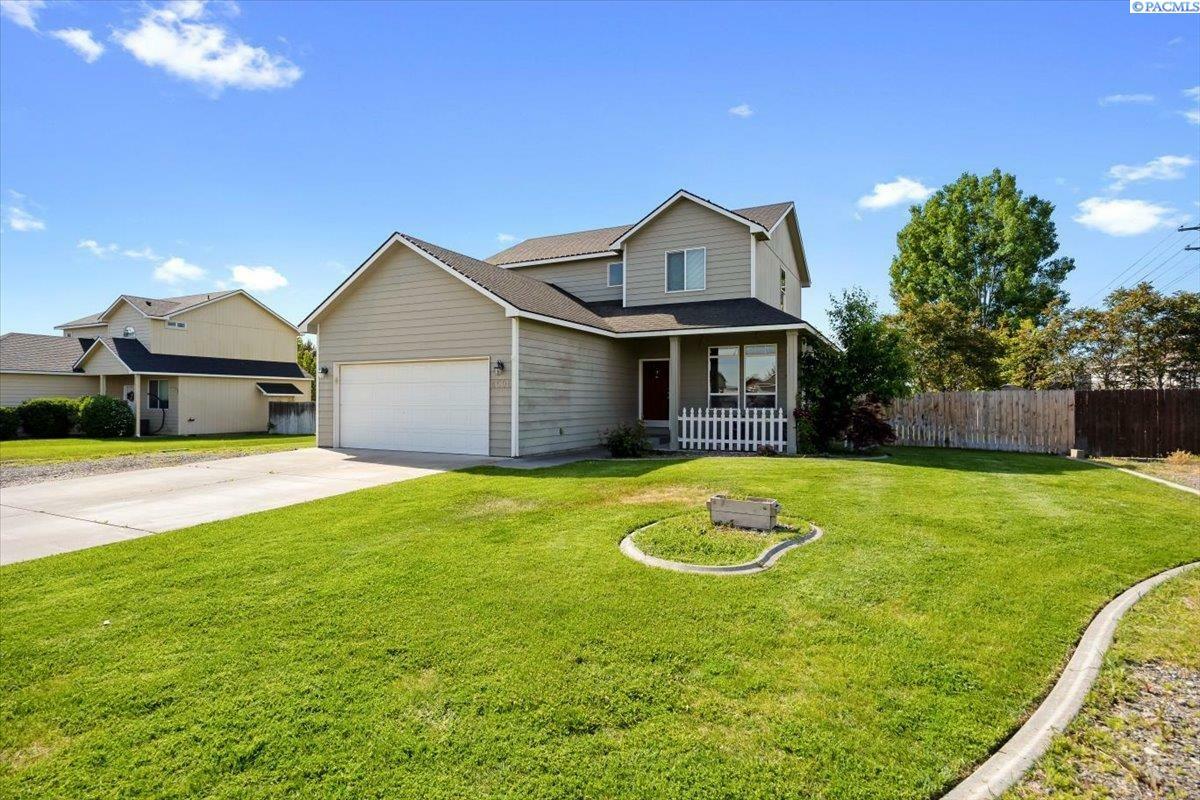 Property Photo: 4505 Kendall Way WA 99353