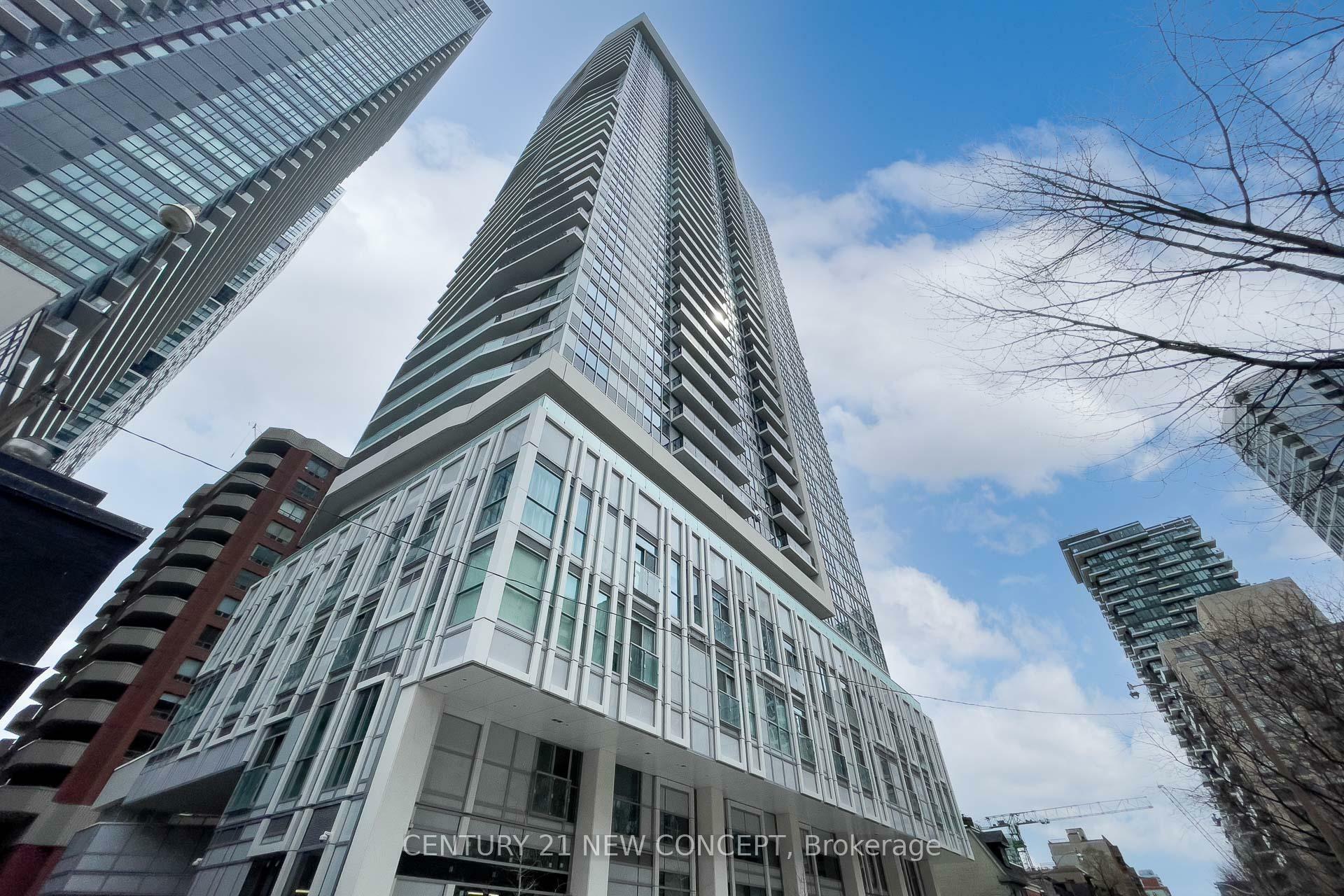 Property Photo: 77 Mutual Street 2106 ON M5B 0B9