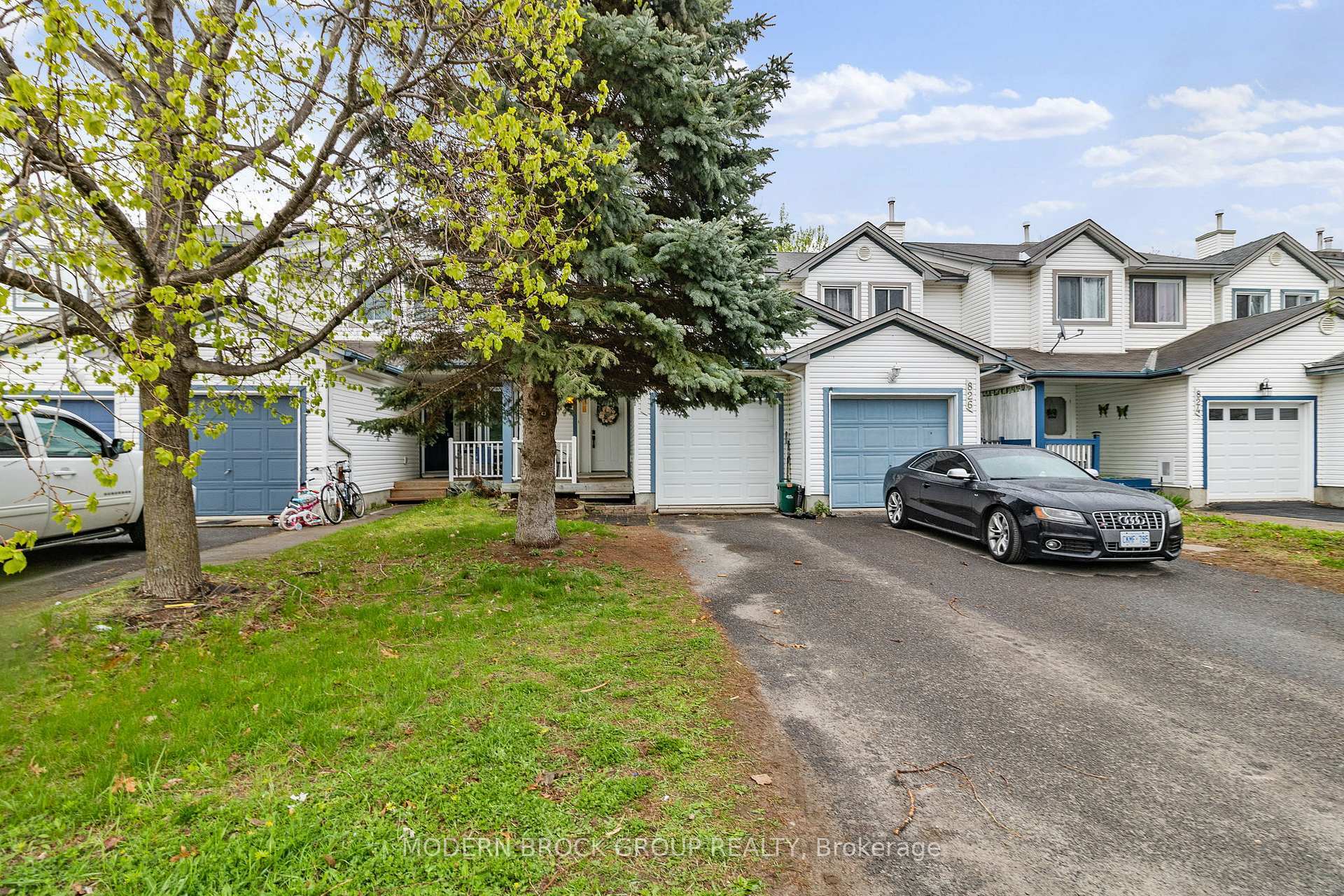 Property Photo: 828 Maley Street ON K0G 1J0