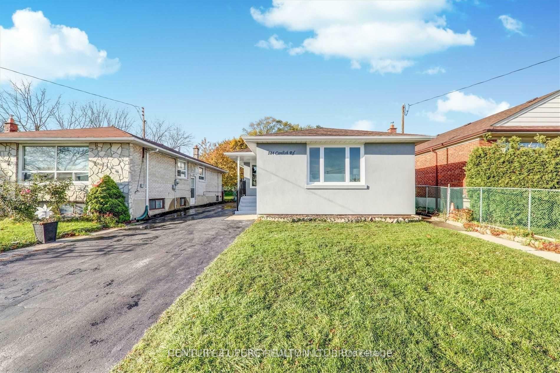 Property Photo: 184 Canlish Road Upper ON M1P 1T2