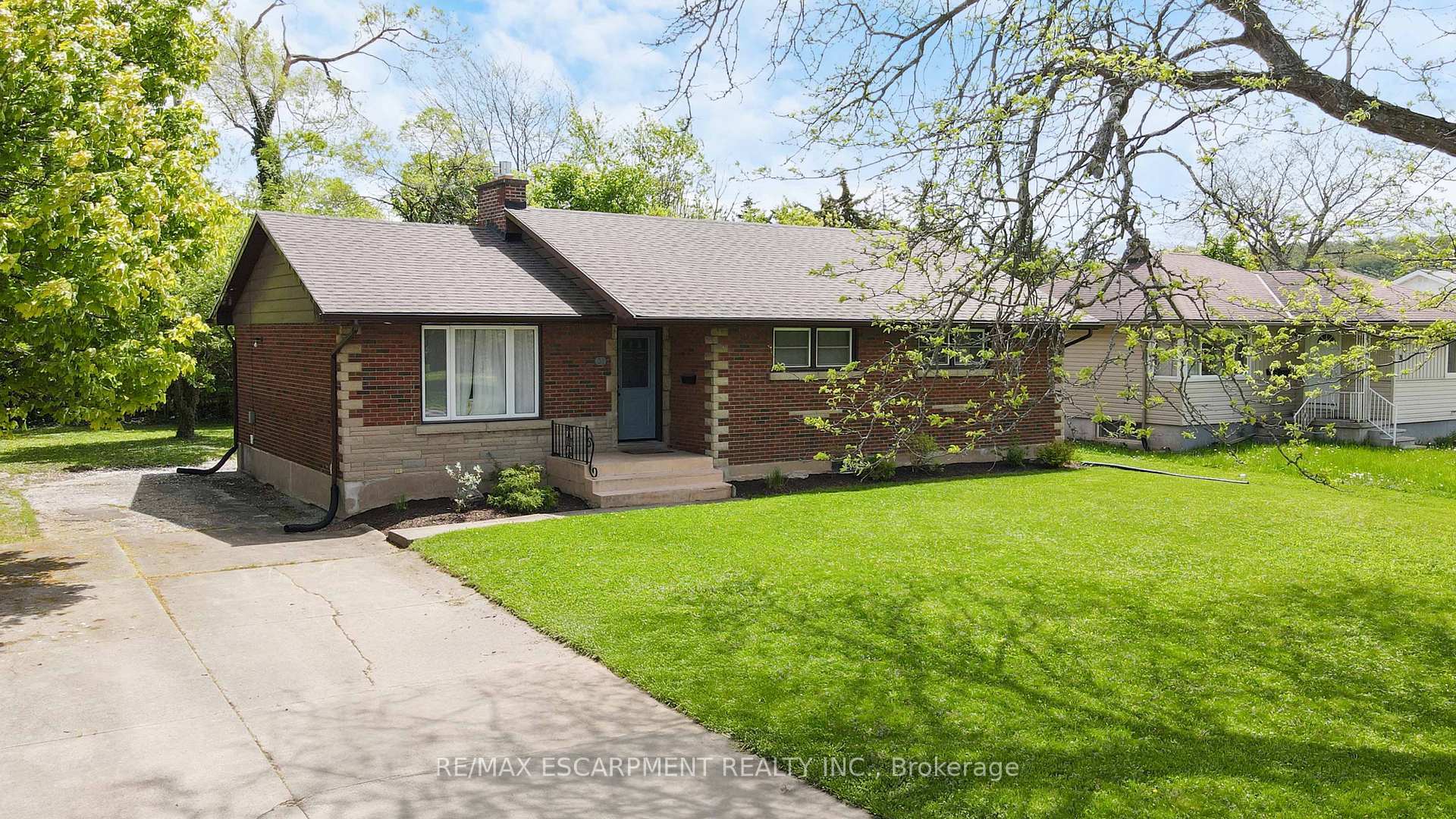 Property Photo: 31 Masterson Avenue ON L2T 3P2