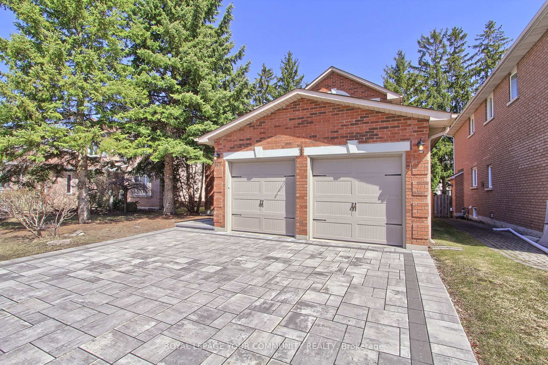 Property Photo: 57 El Dorado Street ON L4C 0K8