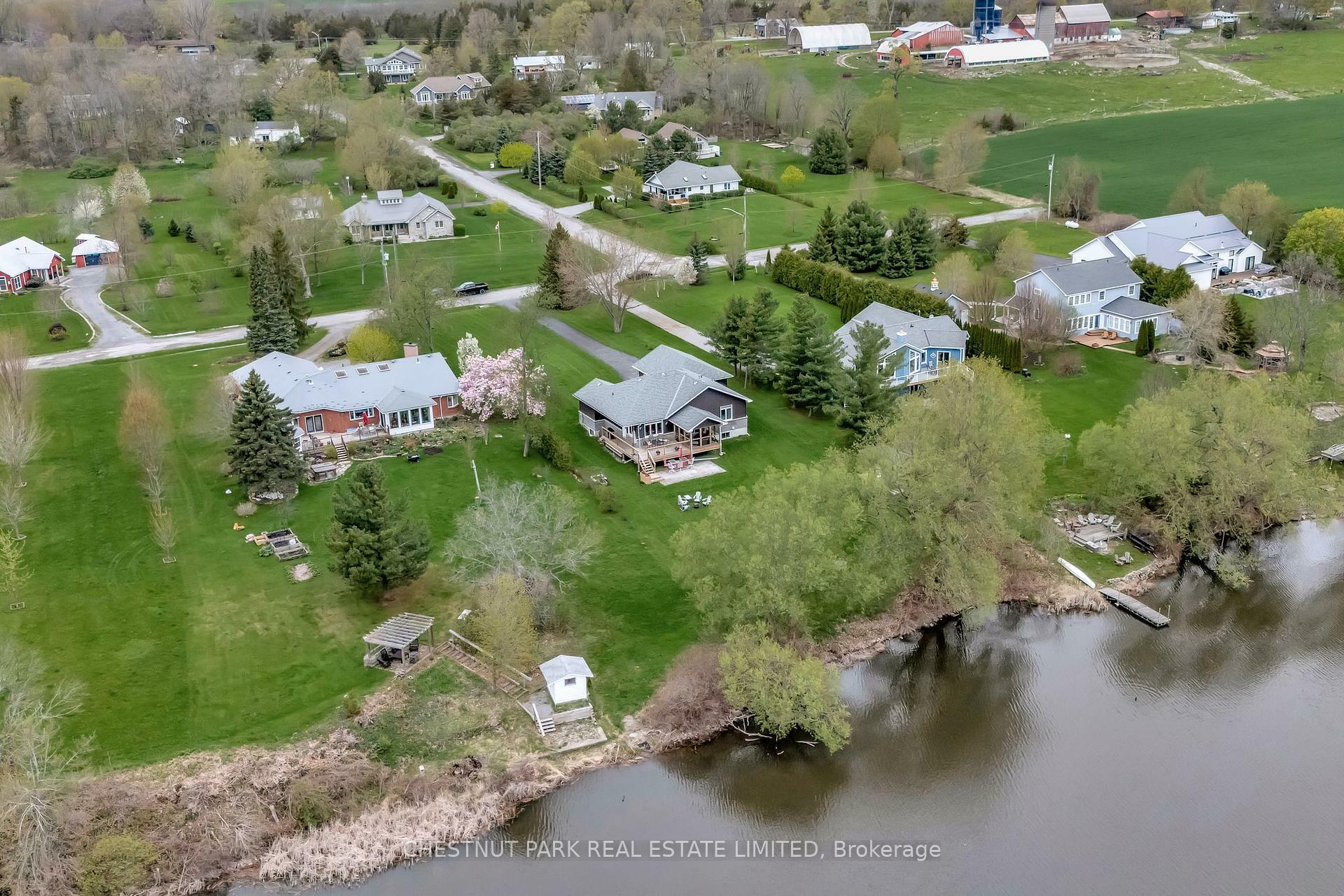 Property Photo: 85 Smiths Bay Avenue ON K0K 2T0