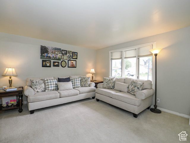 Property Photo: 1056 E Platinum Way UT 84094