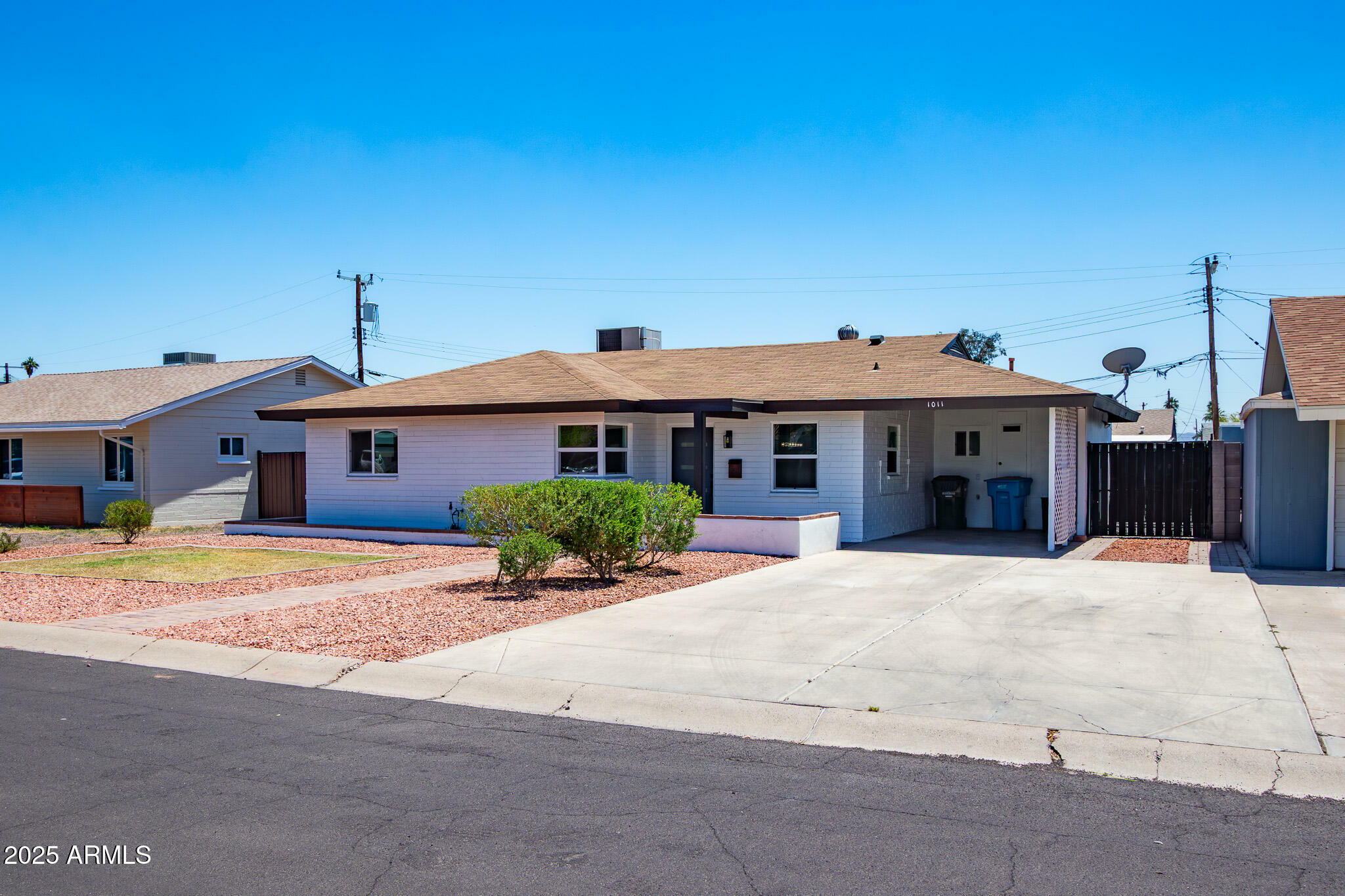 Property Photo: 1011 W Weldon Avenue AZ 85013