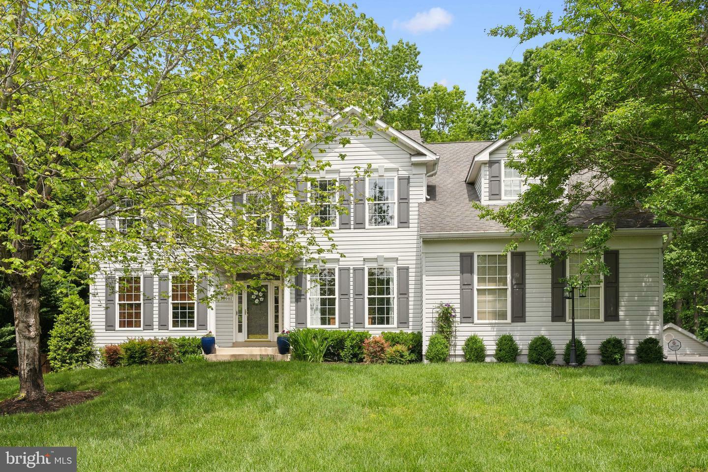 Property Photo:  13981 Flagtree Place  VA 20112 