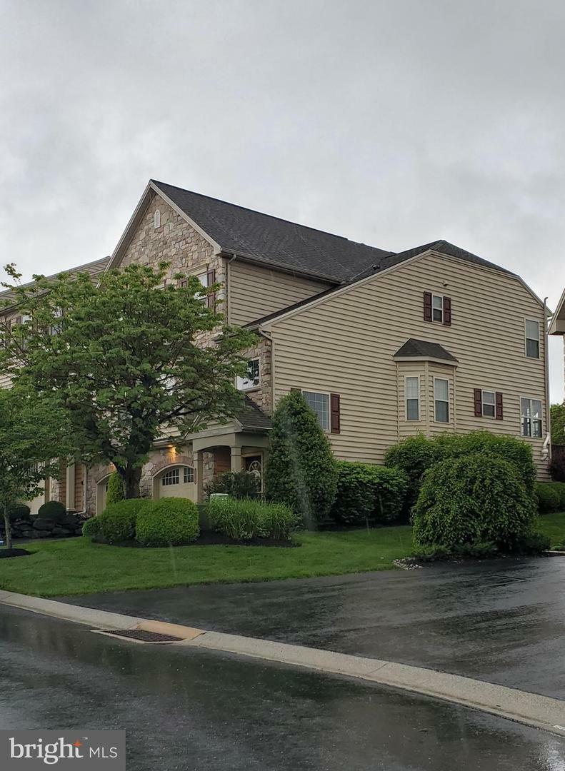 Property Photo: 2007 Golden Court PA 17055