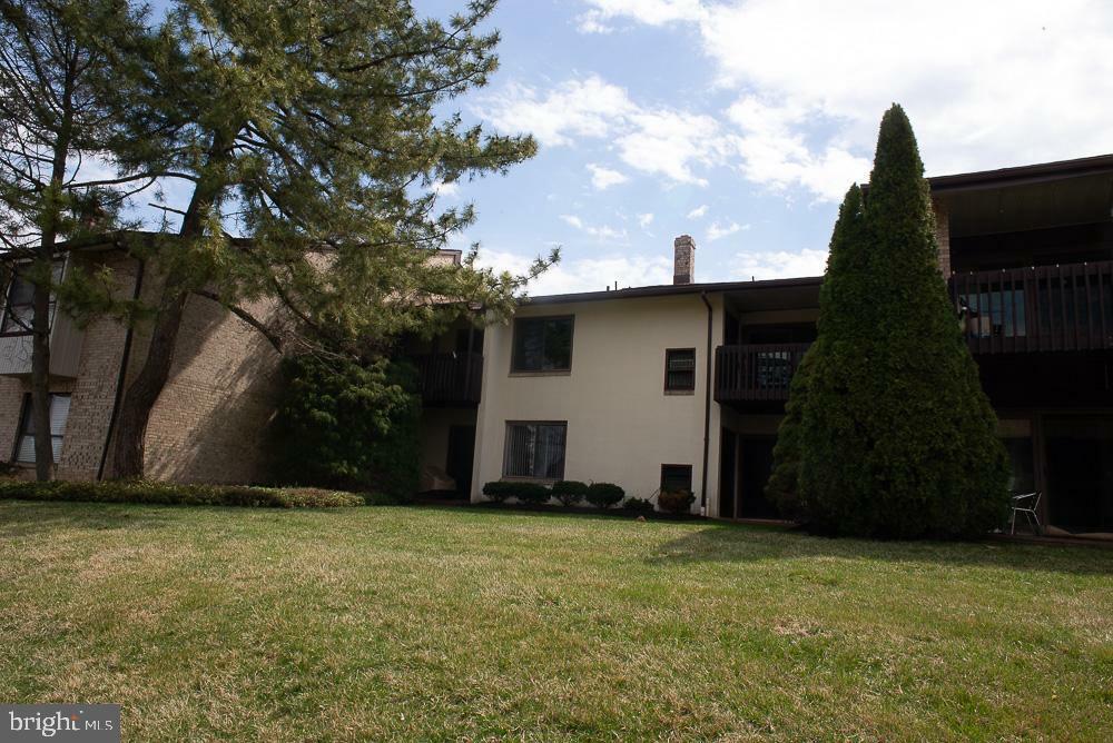 Property Photo: 1606 Raintree Lane 1606 PA 19355