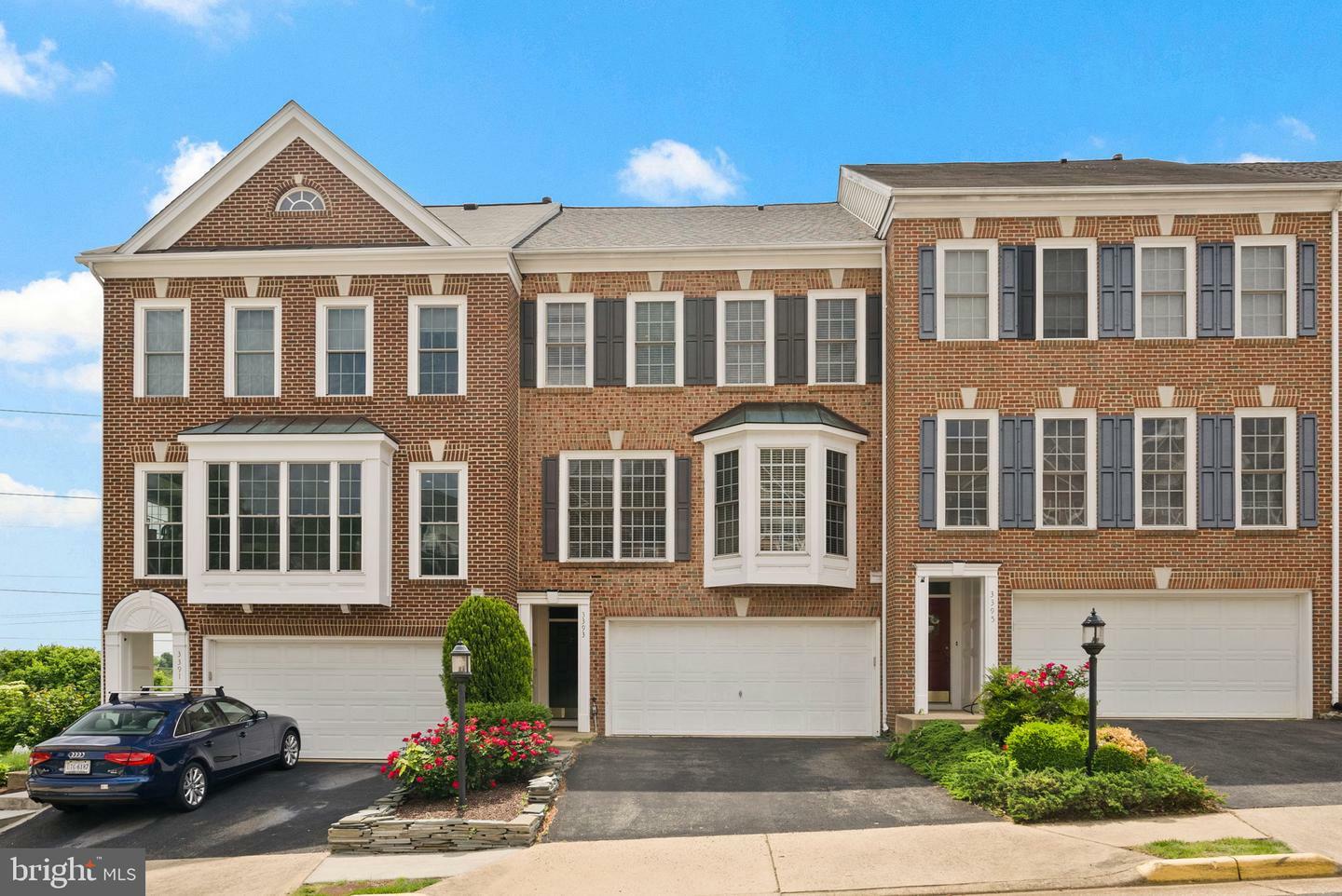 Property Photo: 3393 Governors Crest Court VA 22310