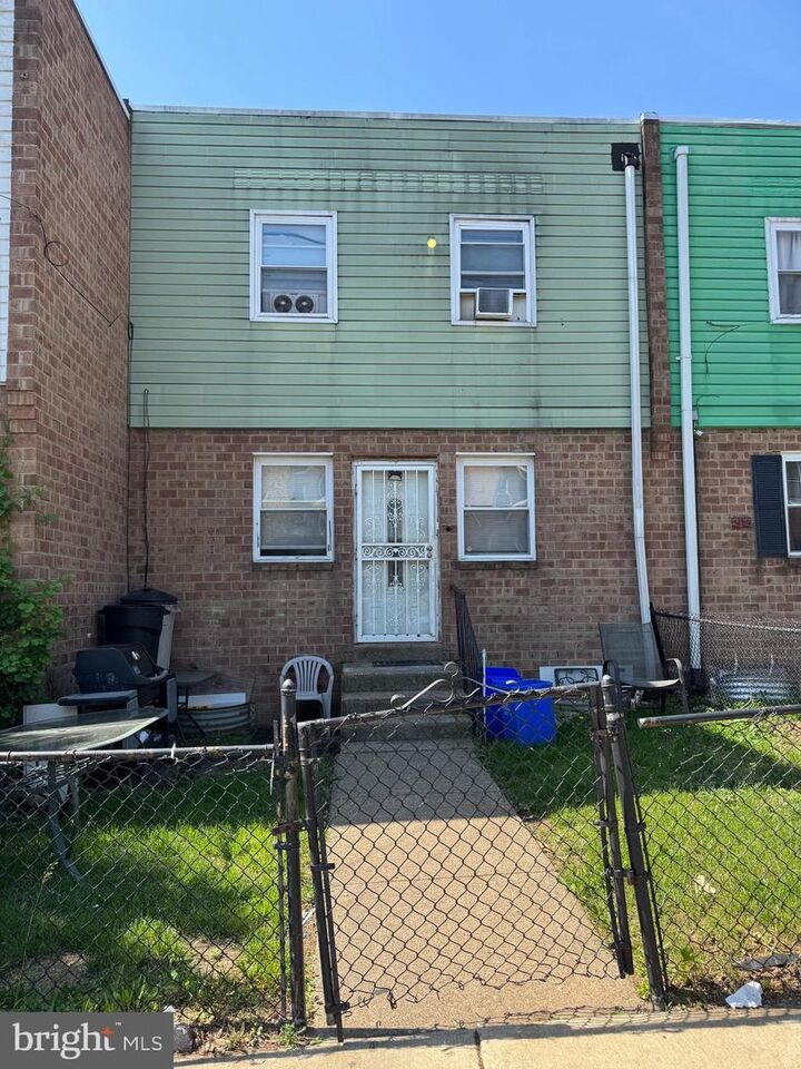 1204 W Susquehanna Avenue  Philadelphia PA 19122 photo