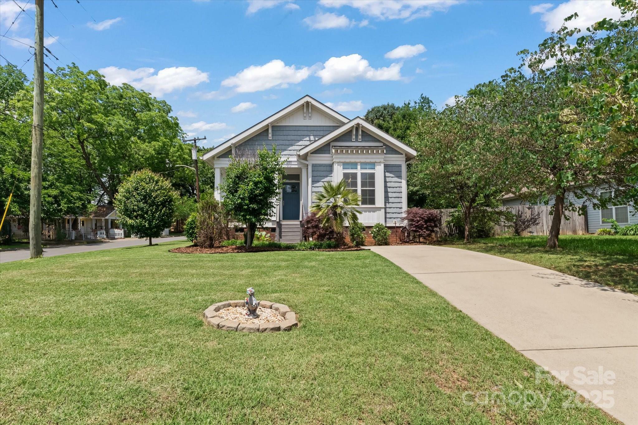 Property Photo: 1201 Pegram Street NC 28205