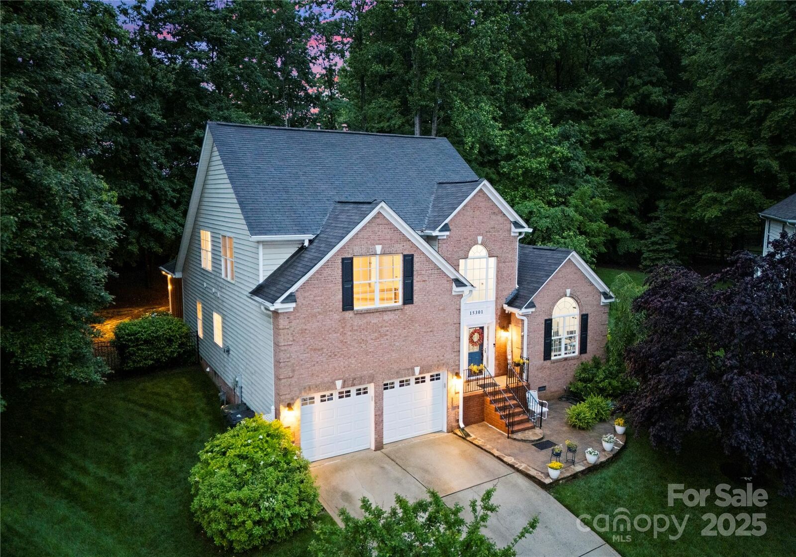 Property Photo:  15301 Marsh Field Court  NC 28078 